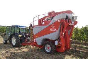 Sklizeč na hrozny Alma Selecta/LPV agro